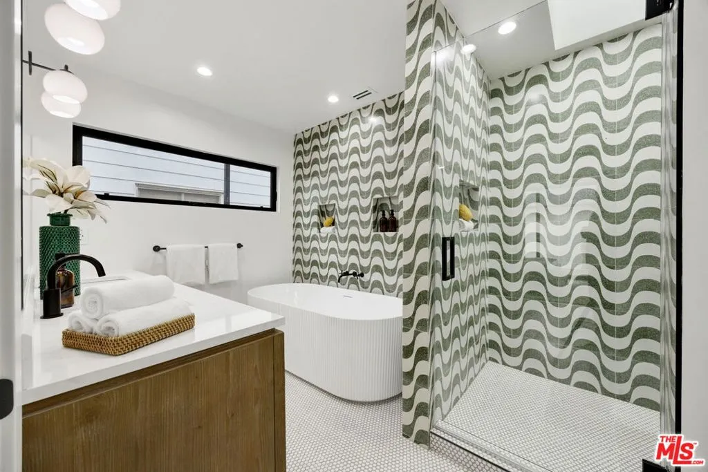 12469 Greene Avenue, Los Angeles, California 90066 home-pic-16